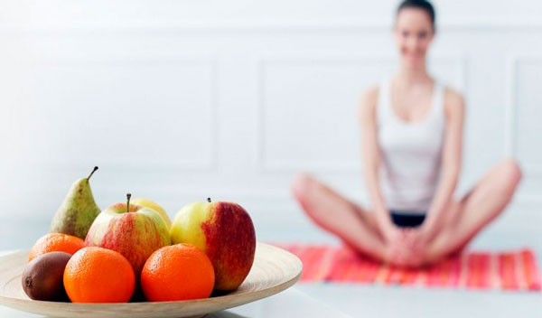 Aprenda a superar la fatiga con estos 9 consejos de yoga