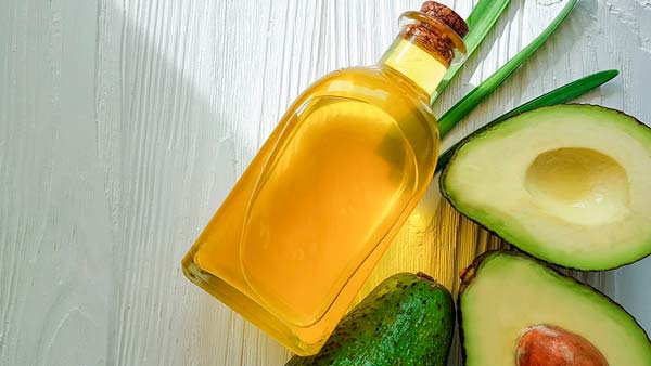 Aceite de aguacate: beneficios y usos en el cabello